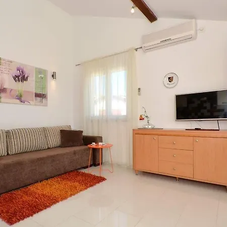 In With Sea View, Balcony, Air Conditioning, Wifi 91-2 *