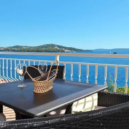 In With Sea View, Balcony, Air Conditioning, Wifi 91-2 Lejlighed Seget Vranjica