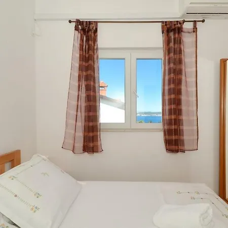 In With Sea View, Balcony, Air Conditioning, Wifi 91-2 *